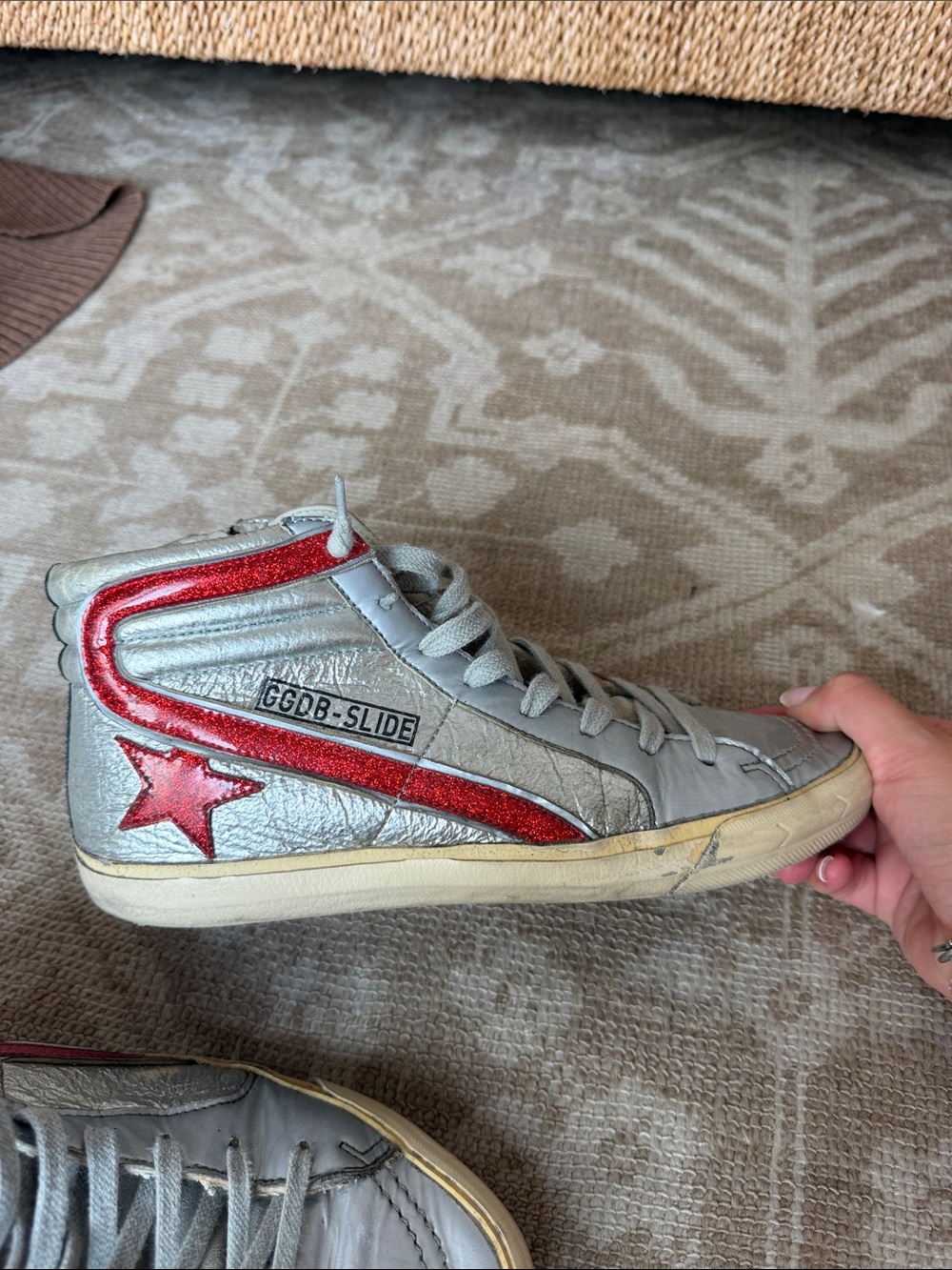Golden Goose Silver High-Top Sneakers with Red Star and Accent - Picture 4 of 7